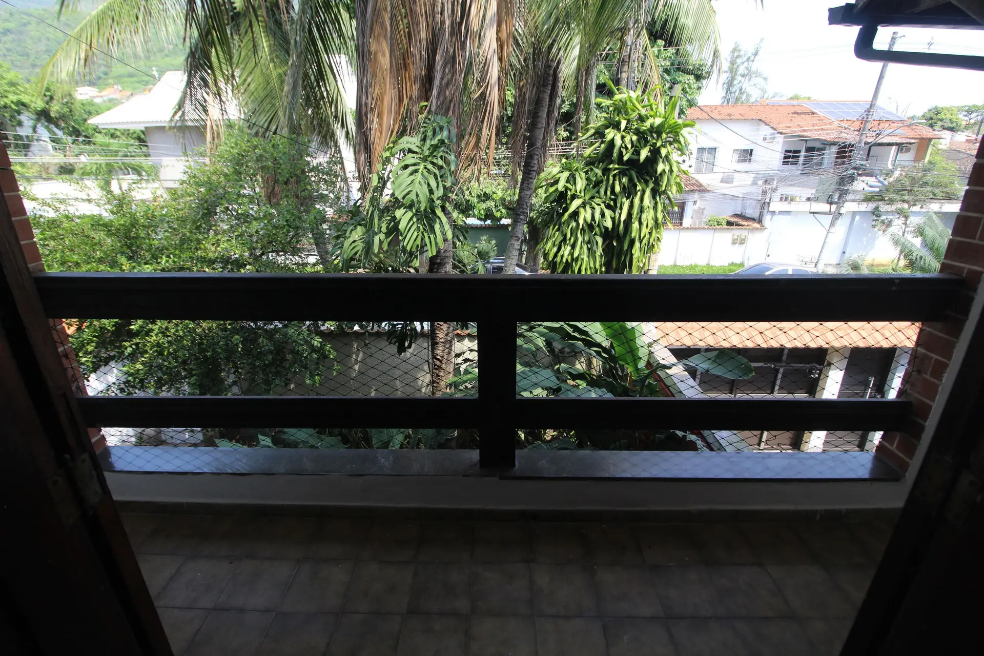 House, 450 m², with a grill on the balcony — photo 35