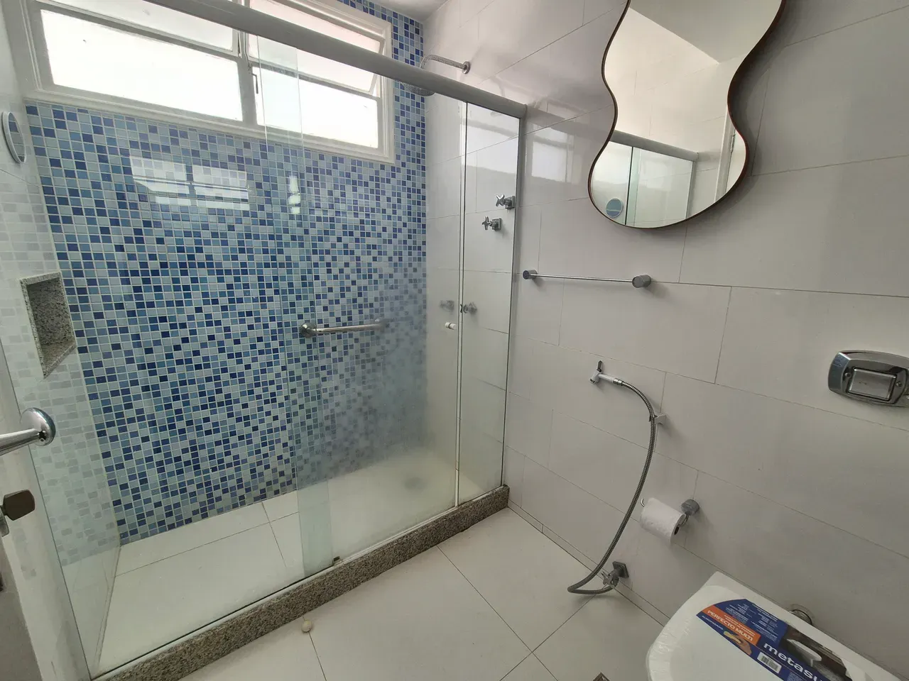 Unfurnished 4-bedroom apartment with a private garden — photo 11