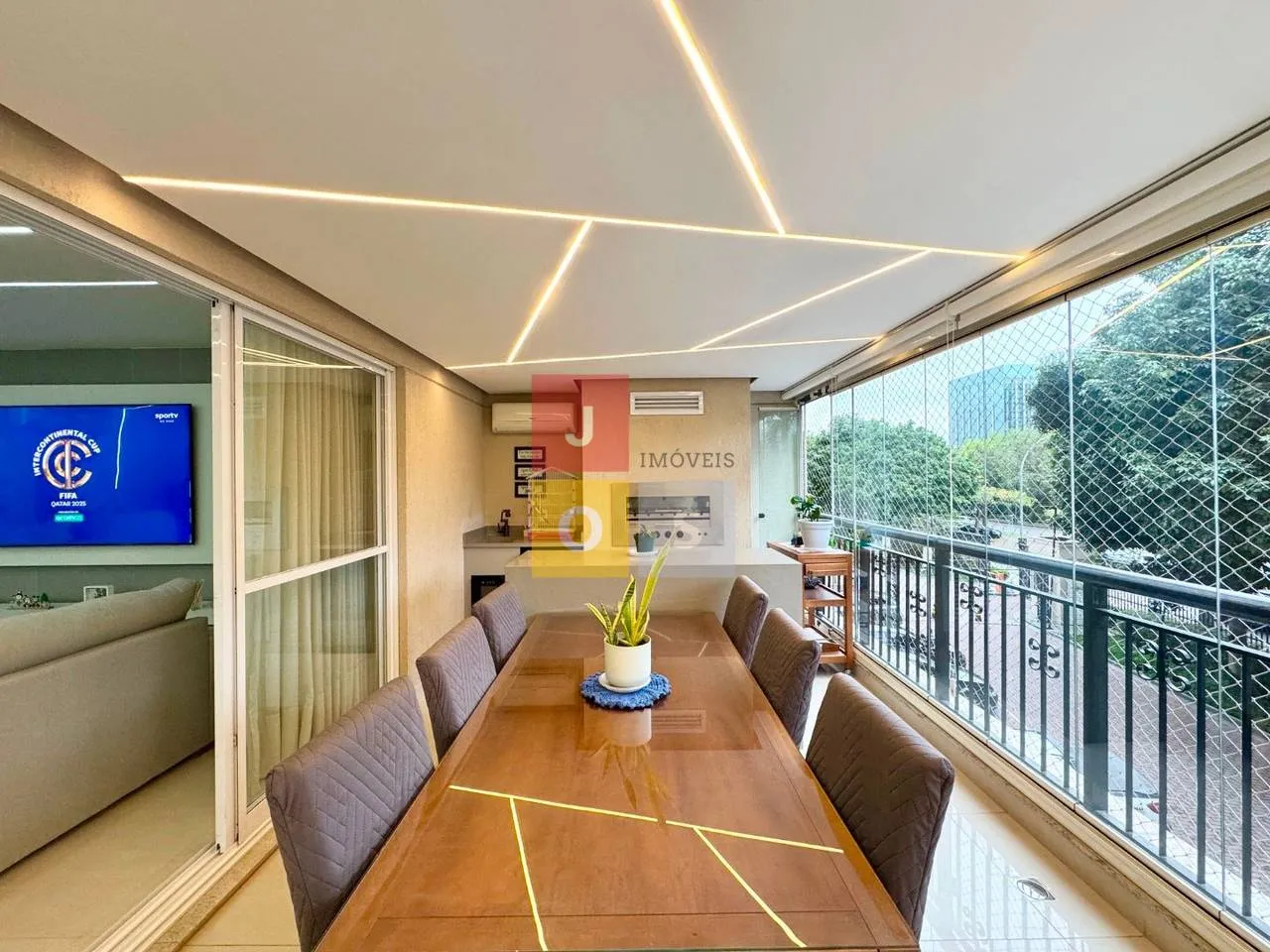 4 quartos e varanda envidraçada: apartamento de 193 m² — photo 17