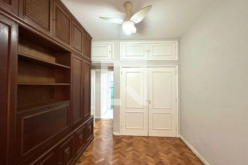 Деревянный пол или ламинат и 3 спальни: квартира 114 м² — photo 32