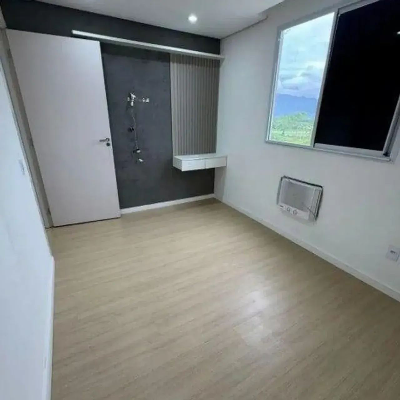 2-bedroom apartment with mountain views — photo 3