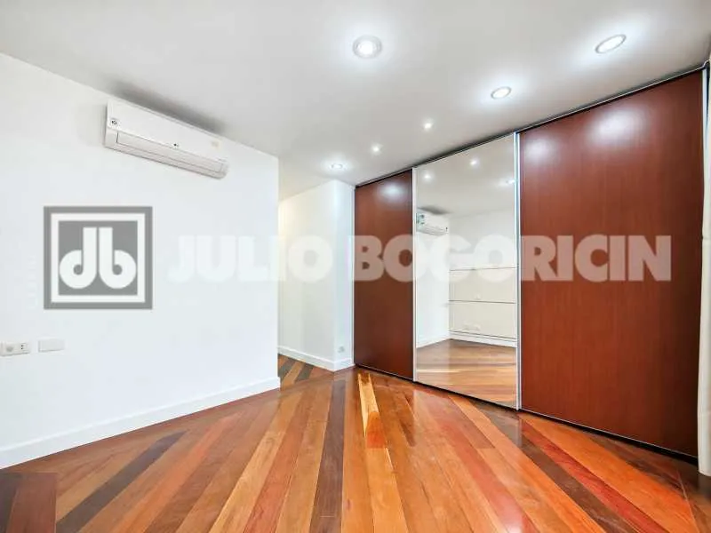 Квартира 125 м² із заскленим балконом та видом на гори — photo 20