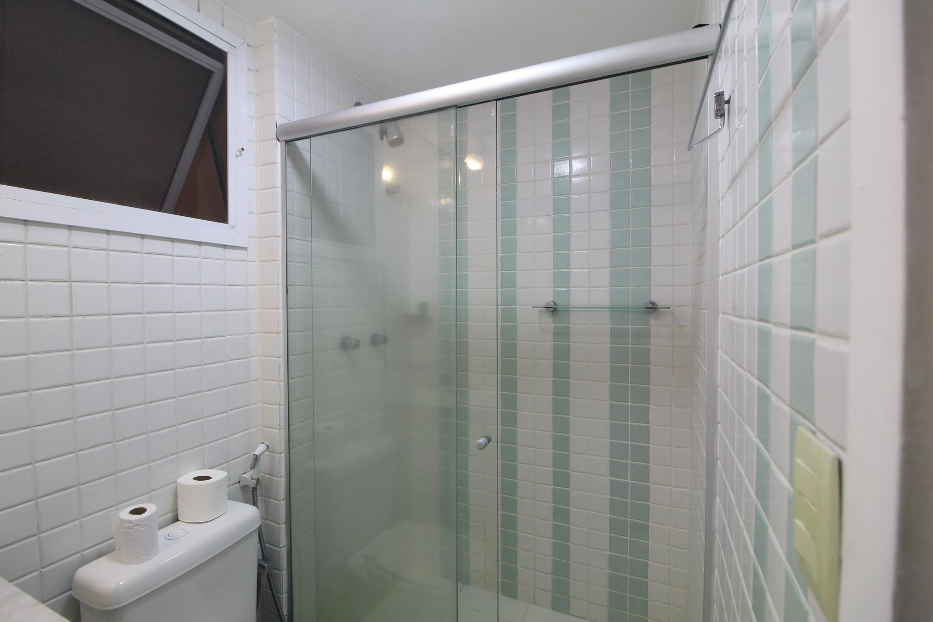 Furnished 3-bedroom apartment with 2 bathrooms — photo 50