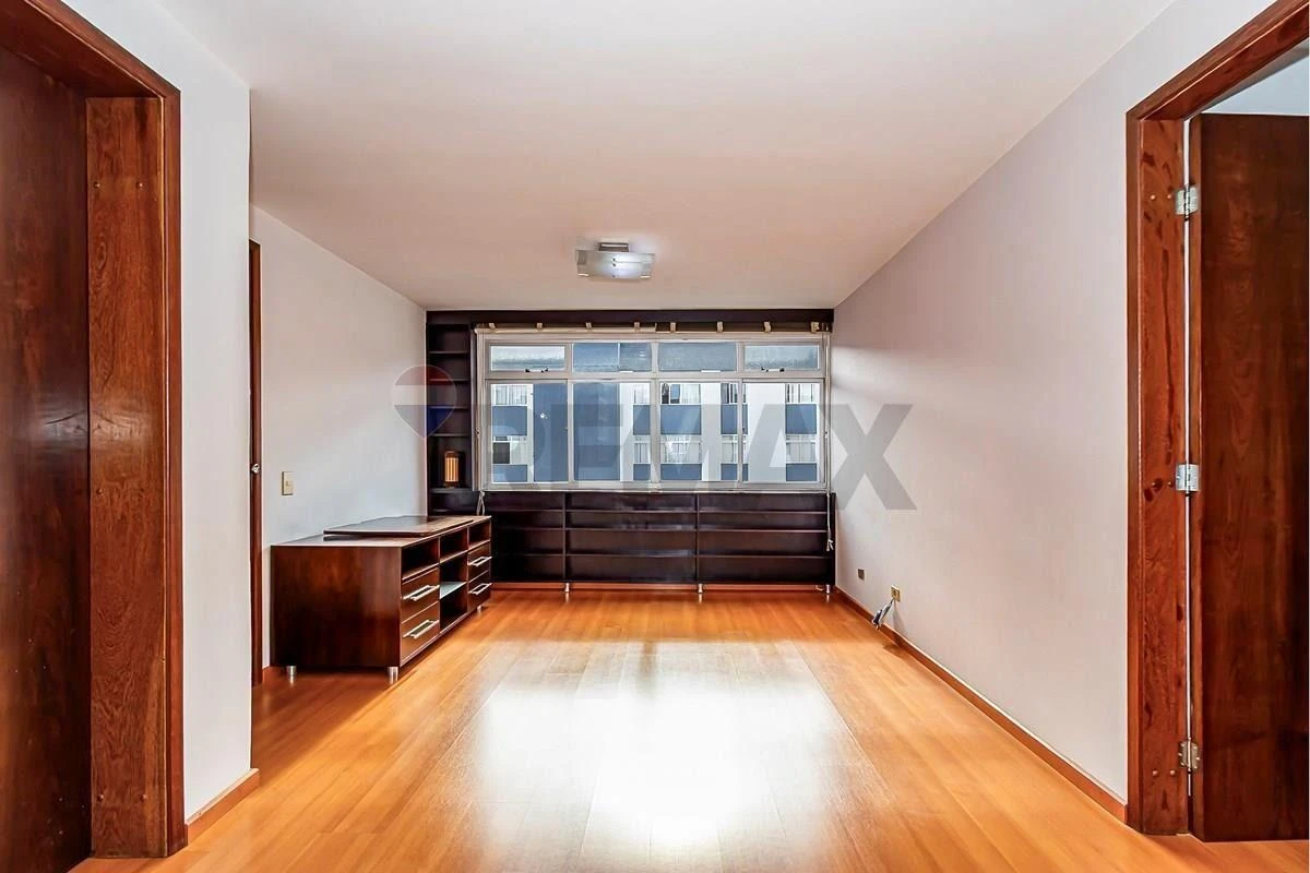 3-bedroom apartment with a home office in Curitiba — photo 30
