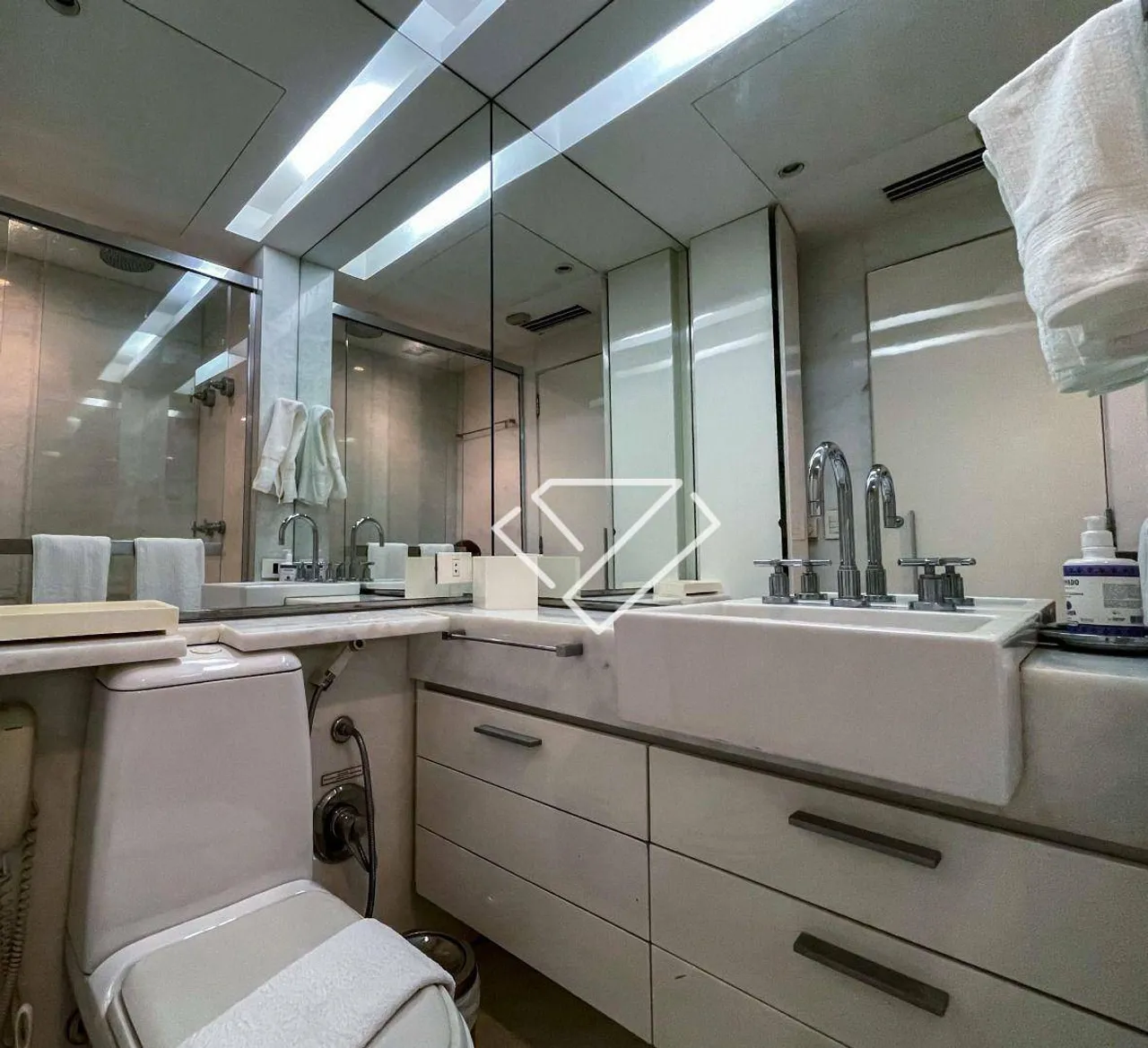 Furnished 2-bedroom apartment with closed kitchen 82 m² — photo 8