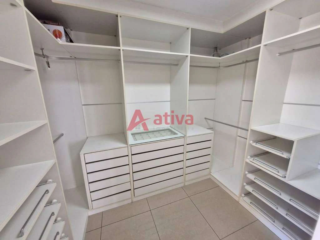 4-suite apartment with a private BBQ area — photo 3