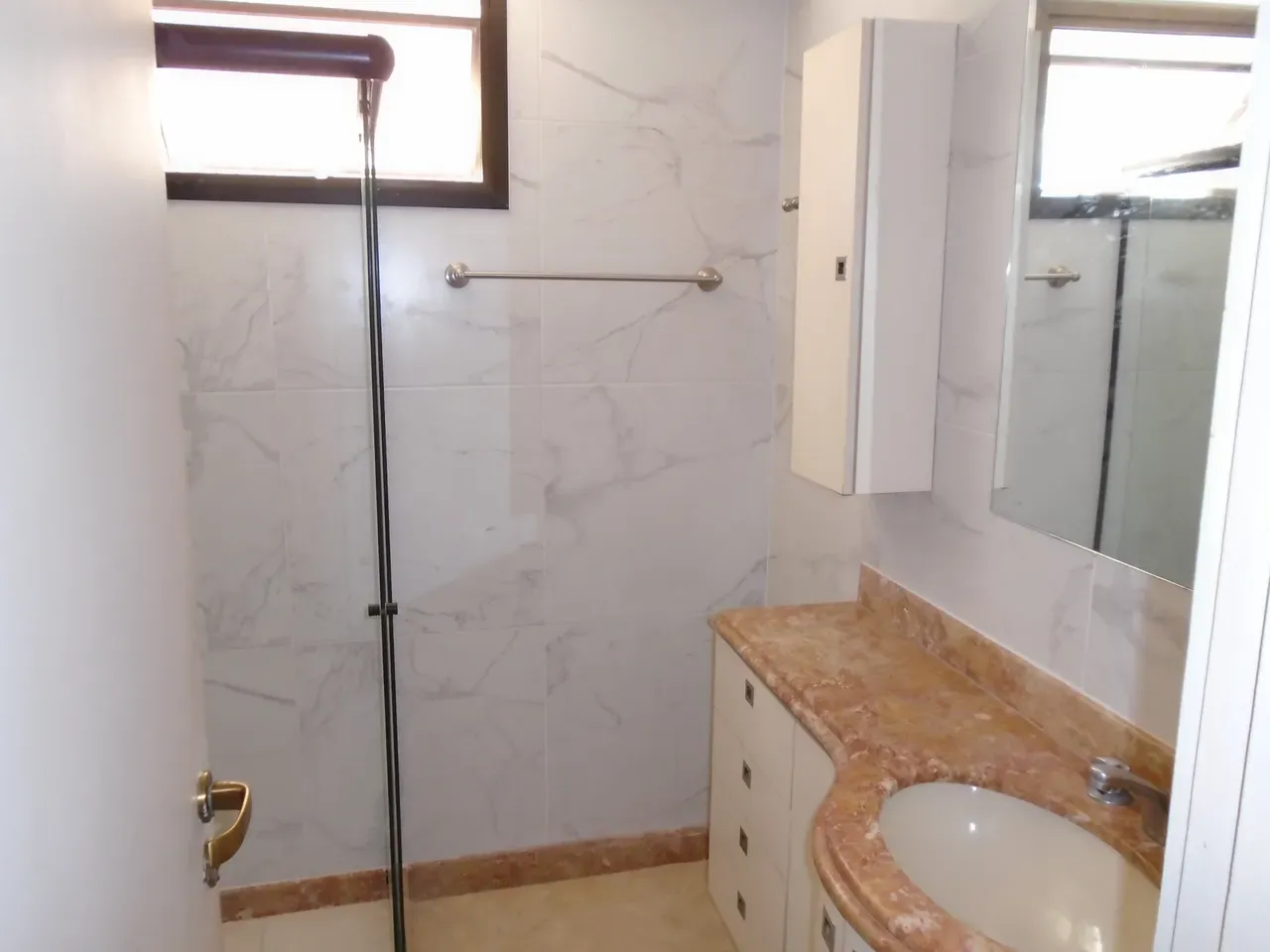 Apartamento, 302 m², com janelas do piso ao teto — photo 31