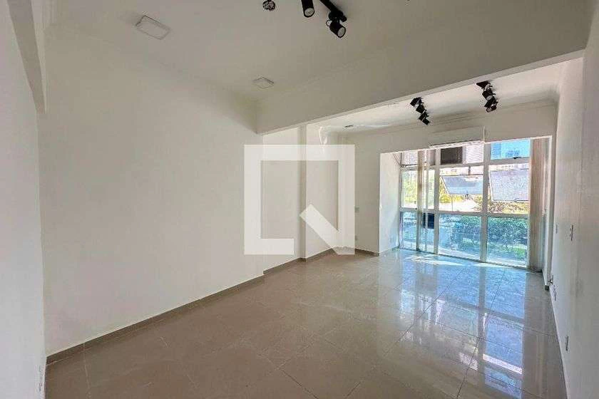 Unfurnished 1-bedroom apartment with 45 m²