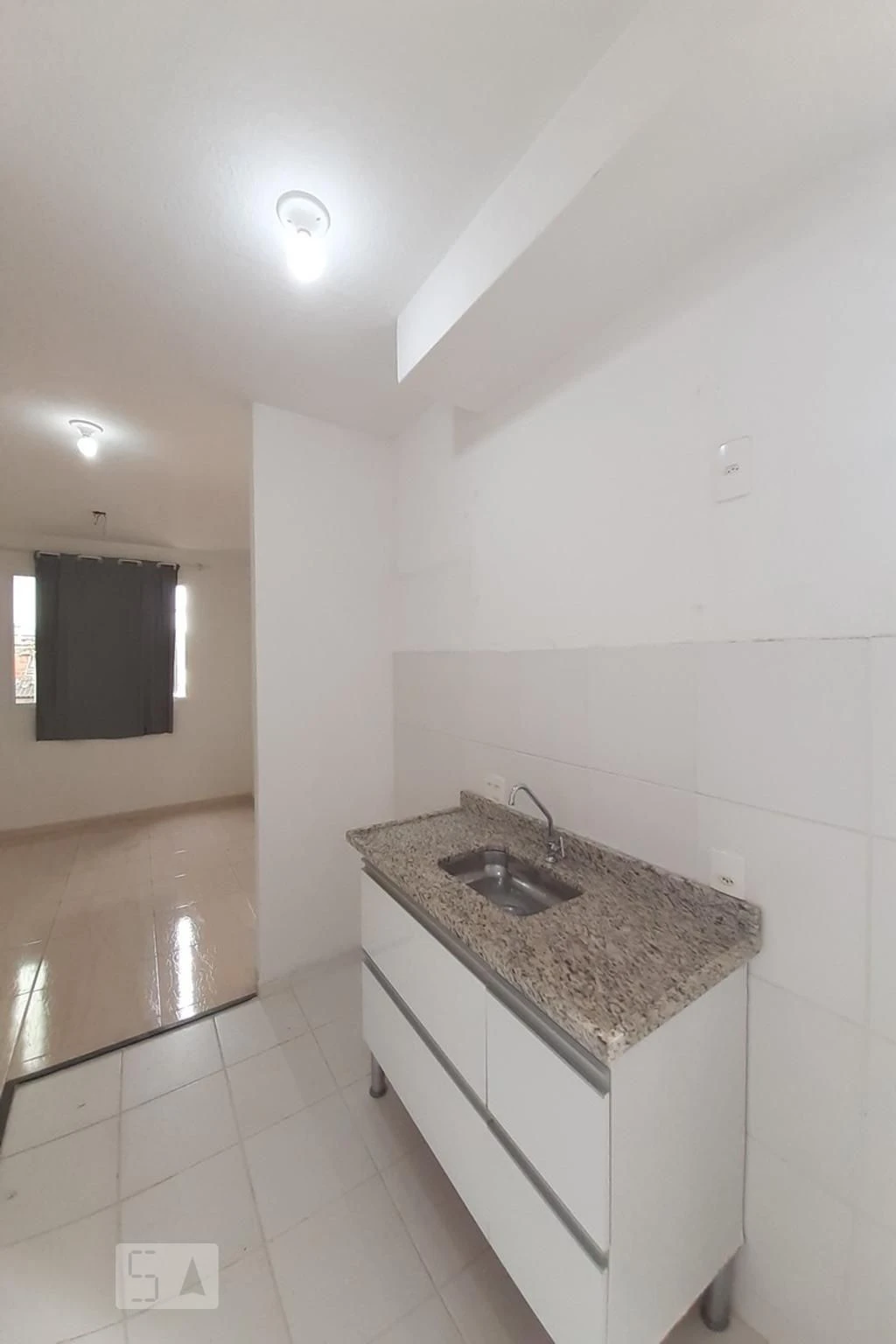 Unfurnished rental apartment with 2 bedrooms and 1 bath — photo 34
