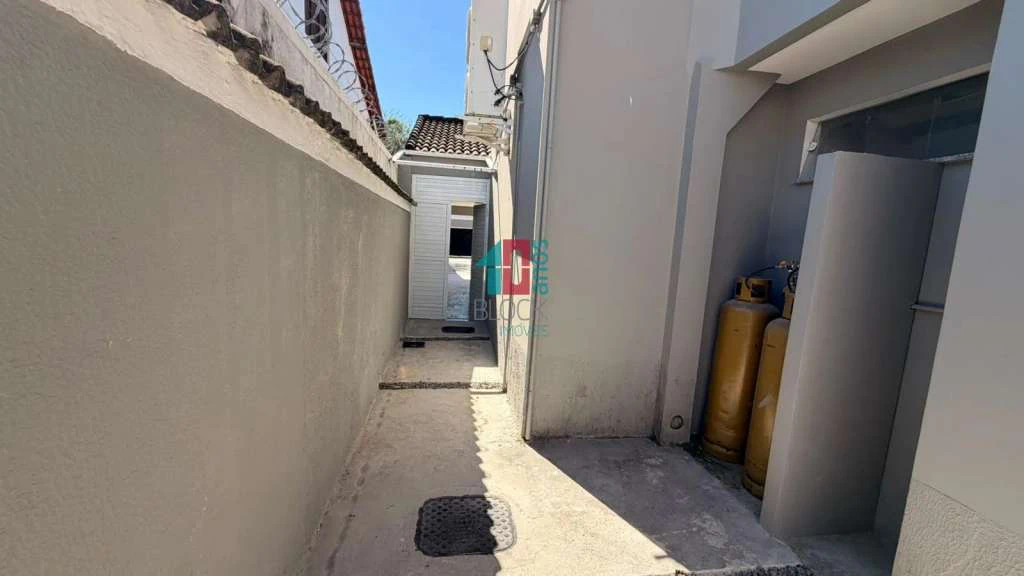 Будинок на 5 кімнат, 2 окремі ванні, 4 санвузли, 320 м² — photo 13