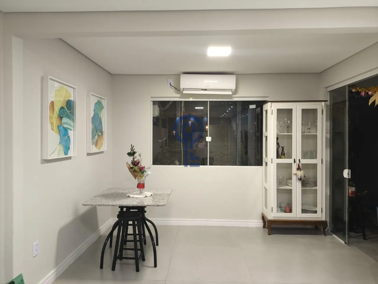 Furnished 2-bedroom house with private garden — photo 13