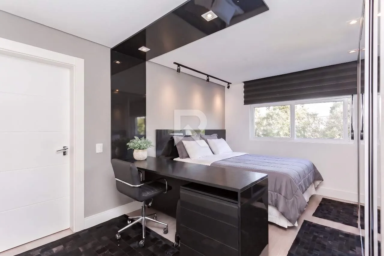 3-bedroom house with an open-plan kitchen — photo 12