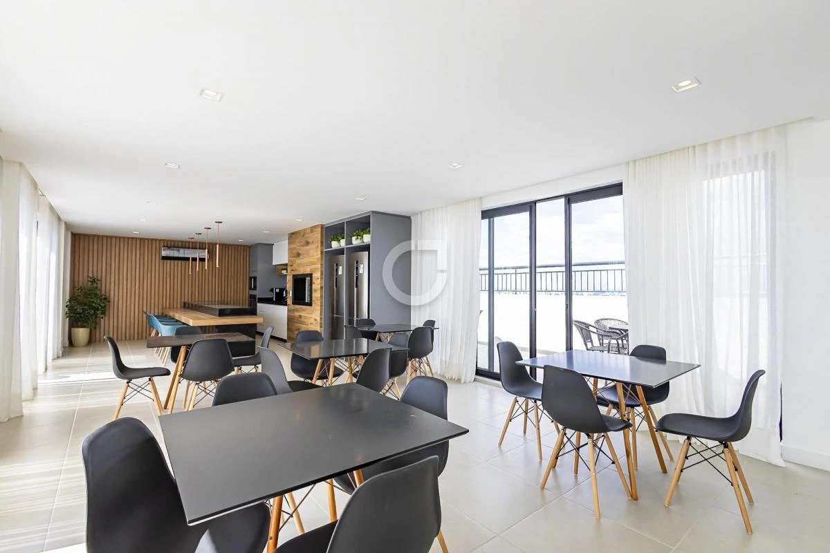 Apartment with 2 bedrooms and an open-plan kitchen — photo 26
