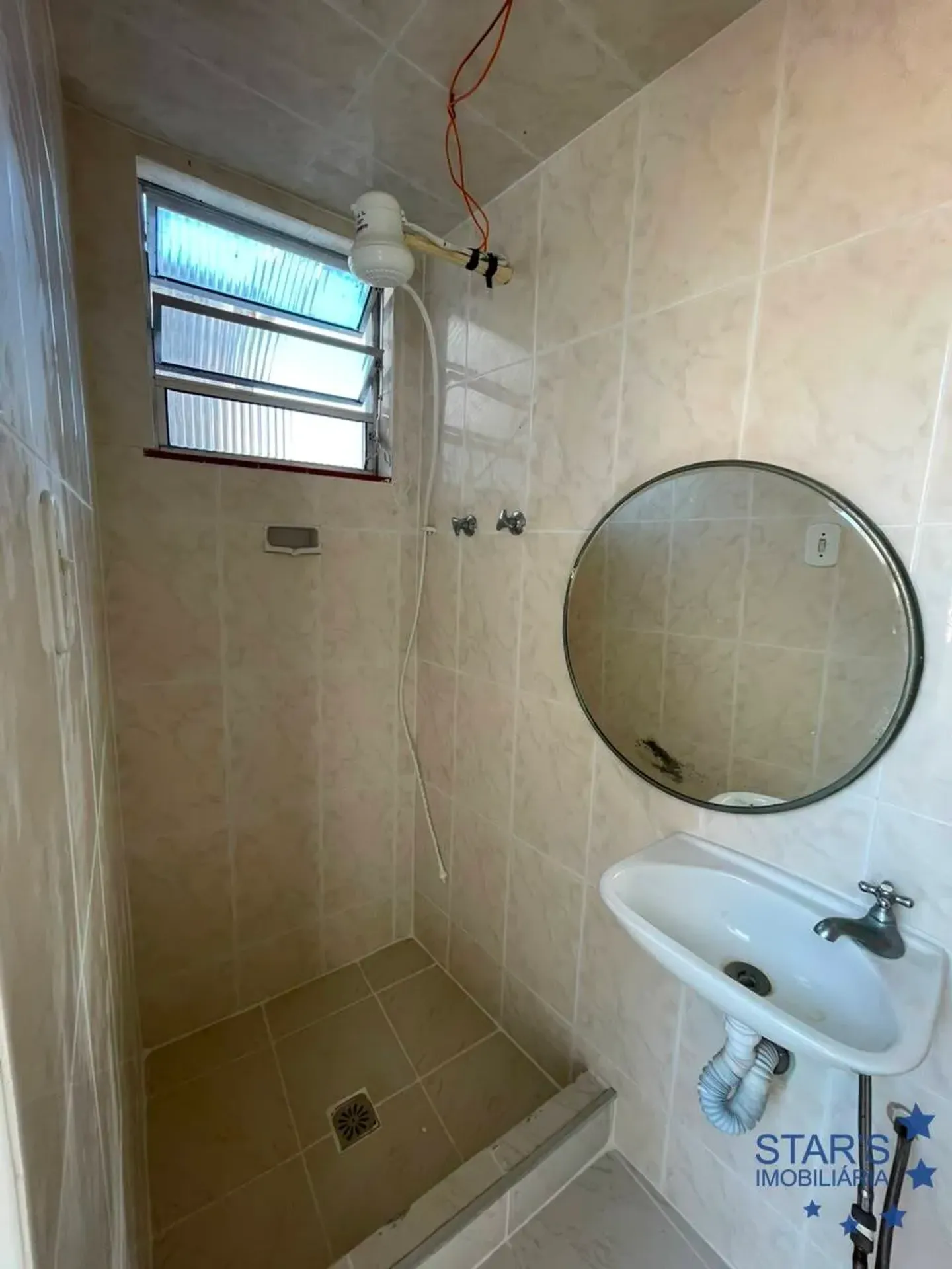 Будинок 250 м² із вікнами від підлоги до стелі — photo 32
