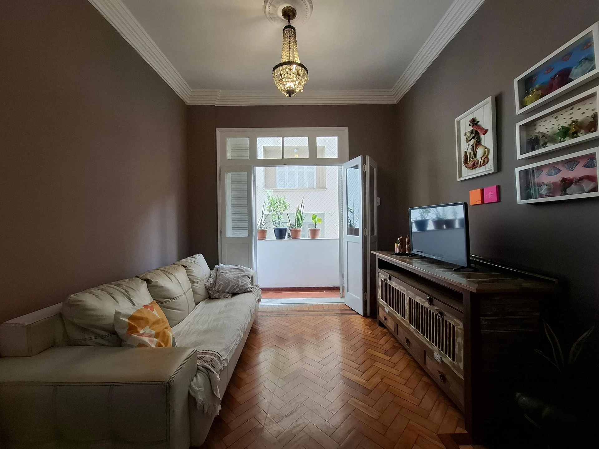 Furnished apartment, 110 m², with a glass-enclosed balcony — photo 7