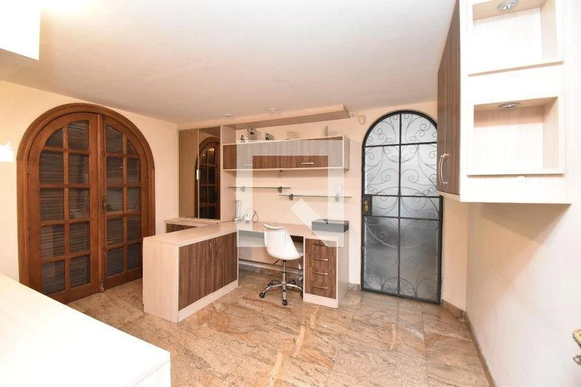House with 5 bedrooms, gas stove and 650 m² — photo 22