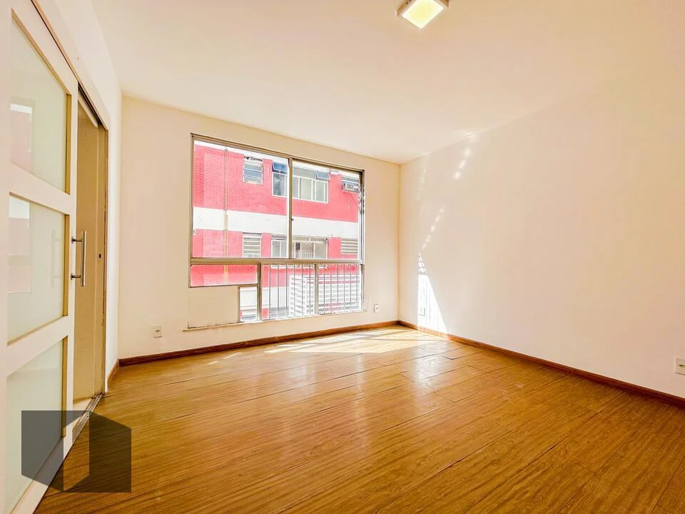 Apartment, 70 m², with wood or laminate floors — photo 13