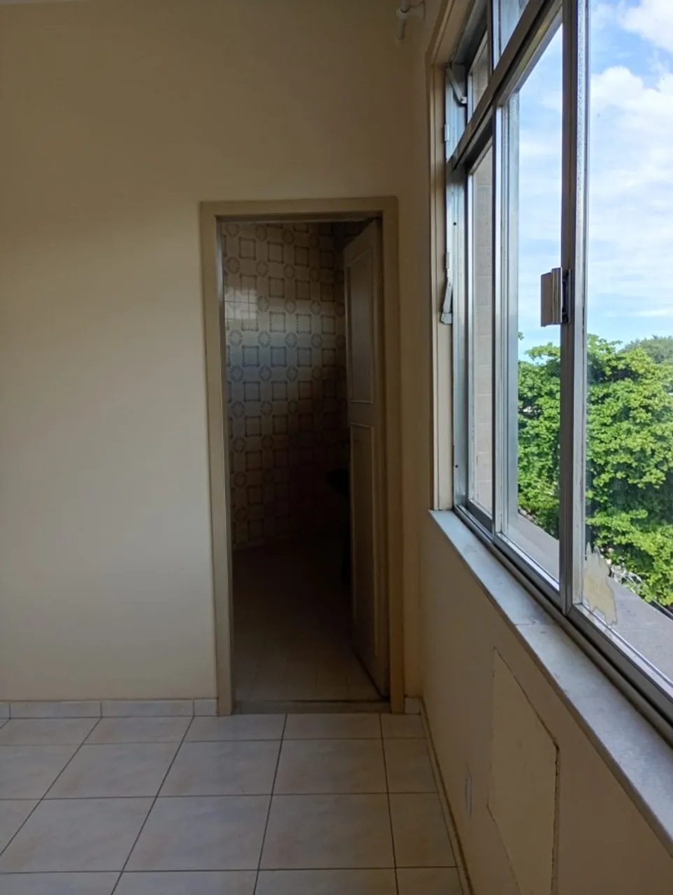 Rental apartment with a glassed-in balcony and 2 bedrooms
