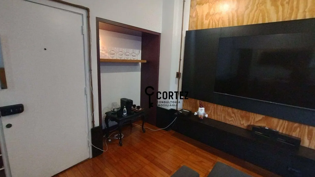 3-bedroom apartment with glass shower enclosures — photo 16