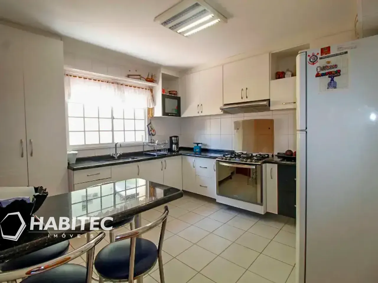 Triplex house with 3 bedrooms and 2 parking spaces 258 m² — photo 18