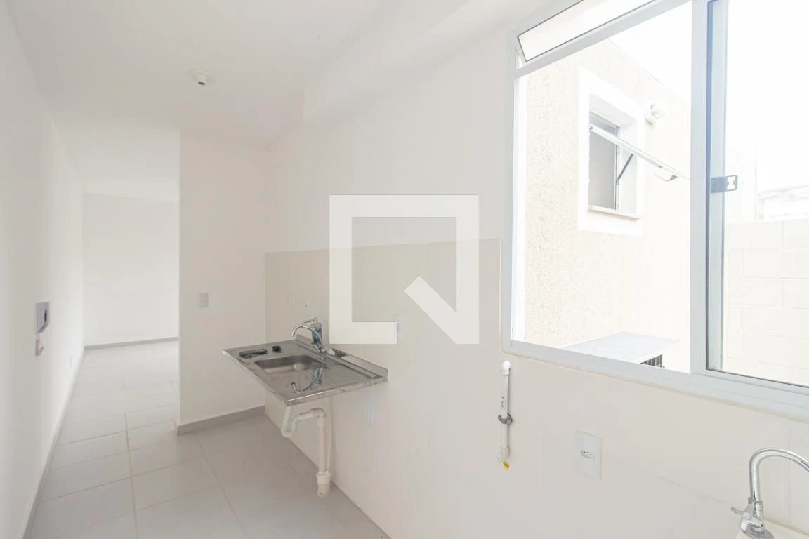 Unfurnished 2-bedroom apartment with private garden — photo 22