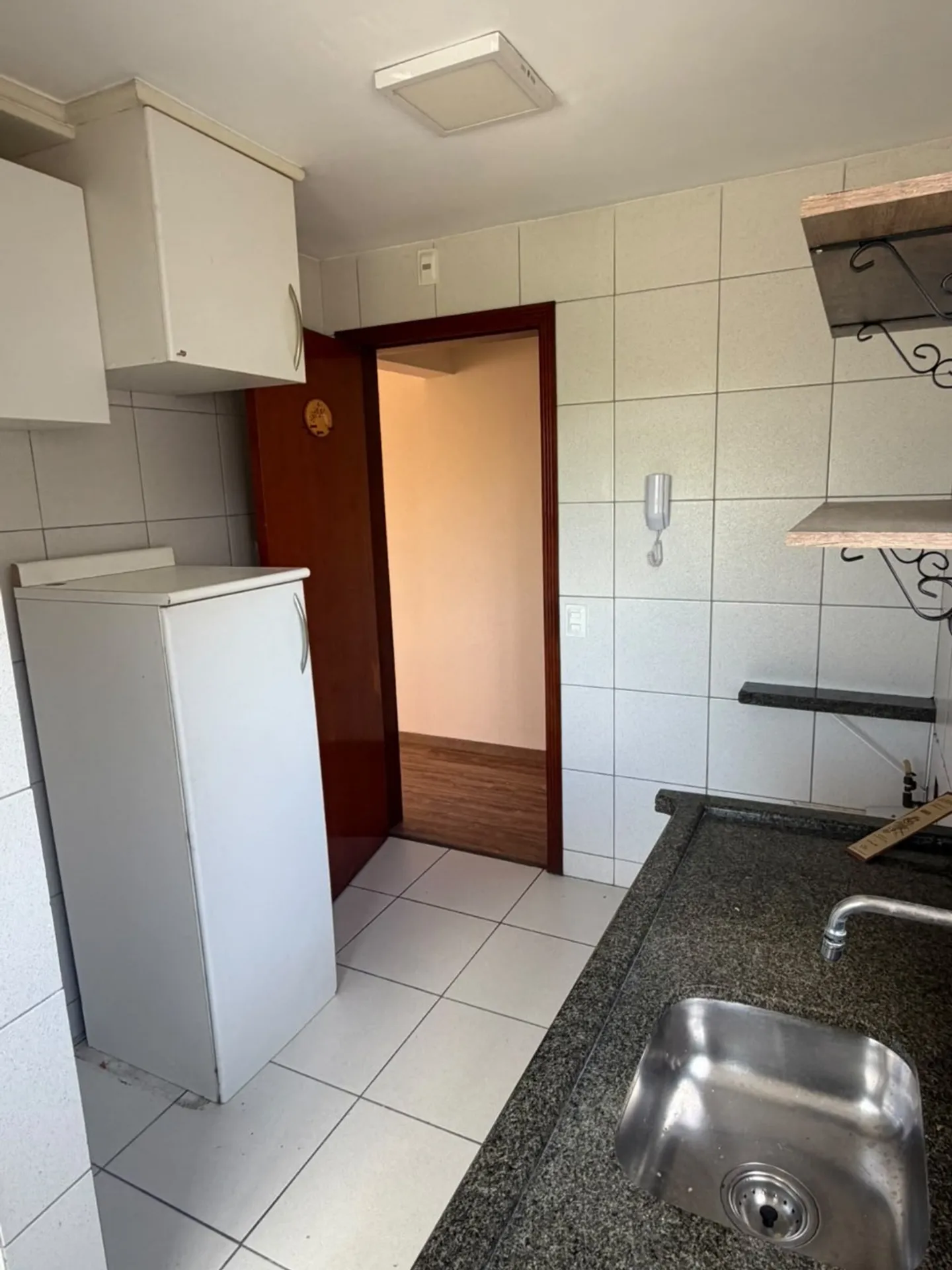 Wood or laminate floors in a 3-bedroom apartment, 65 m² — photo 4