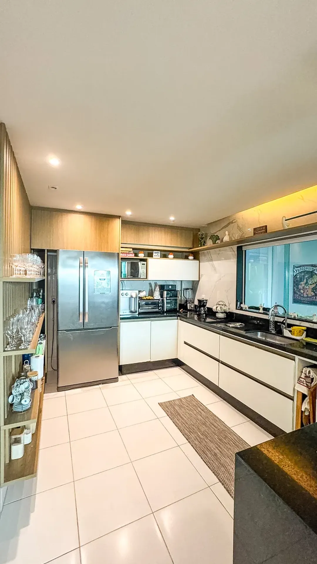 Casa com 4 quartos e 5 banheiros e cozinha integrada — photo 25