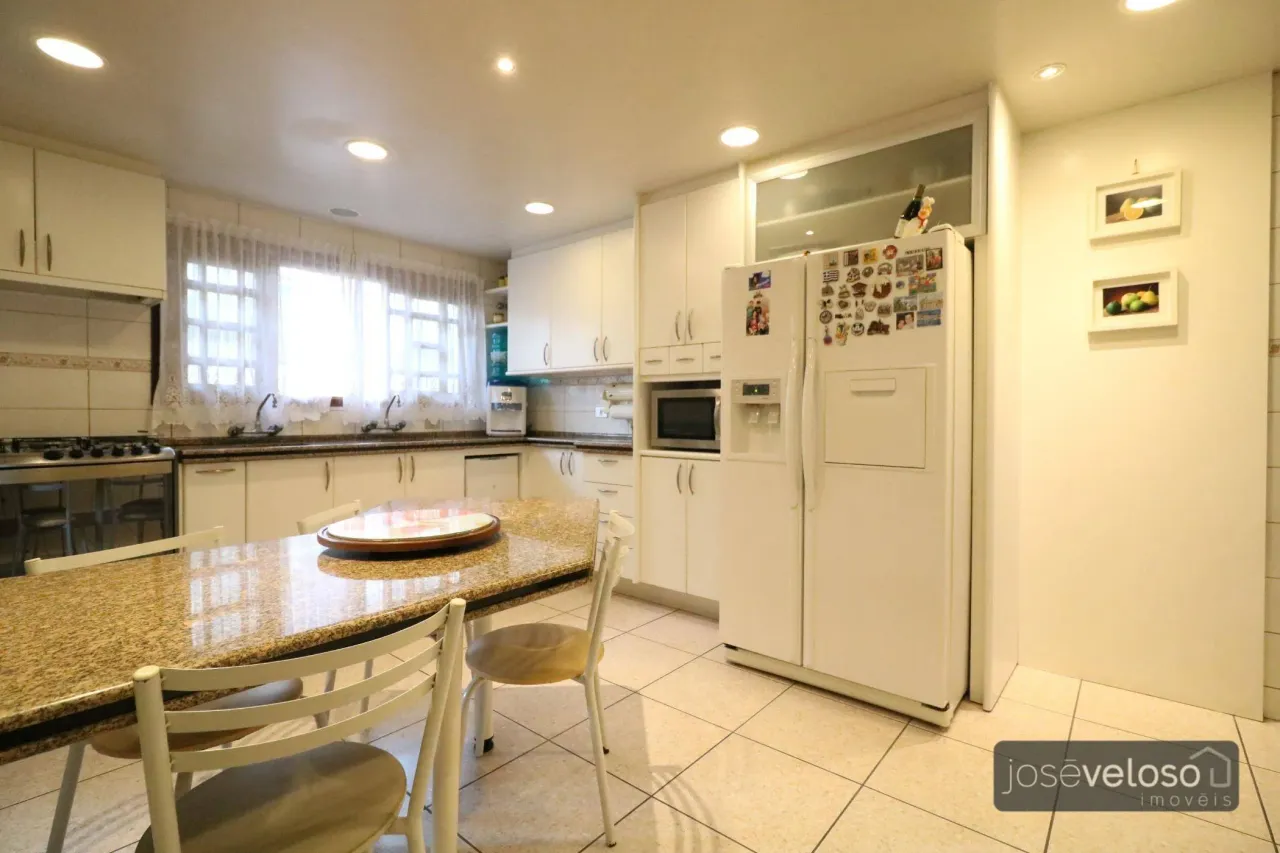 Furnished house with 5 bedrooms and 5 parking spaces — photo 21