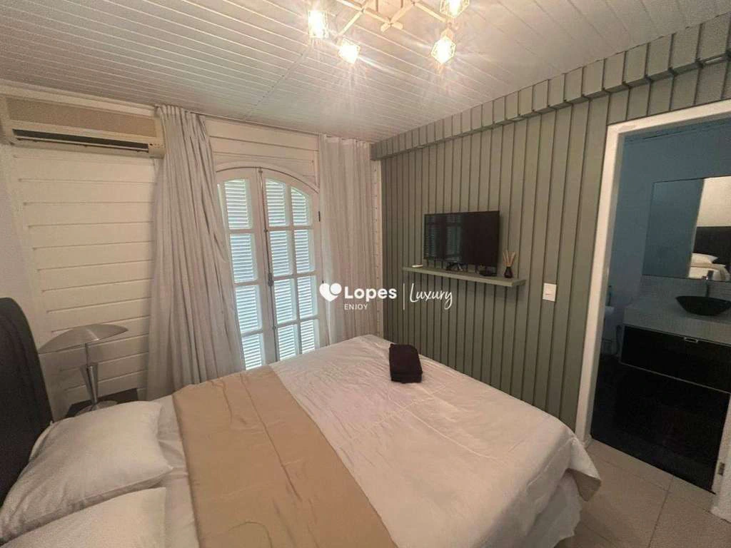 Furnished house with 4 bedrooms and 620 m² — photo 19