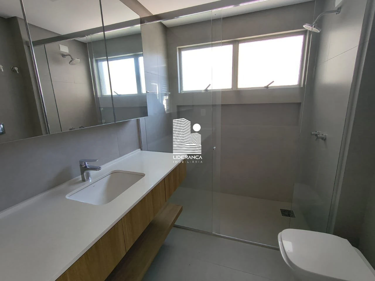 3-bedroom apartment with a home office — photo 24