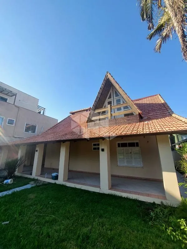 210 m² rental house with 4 bedrooms and a grilled balcony — photo 10