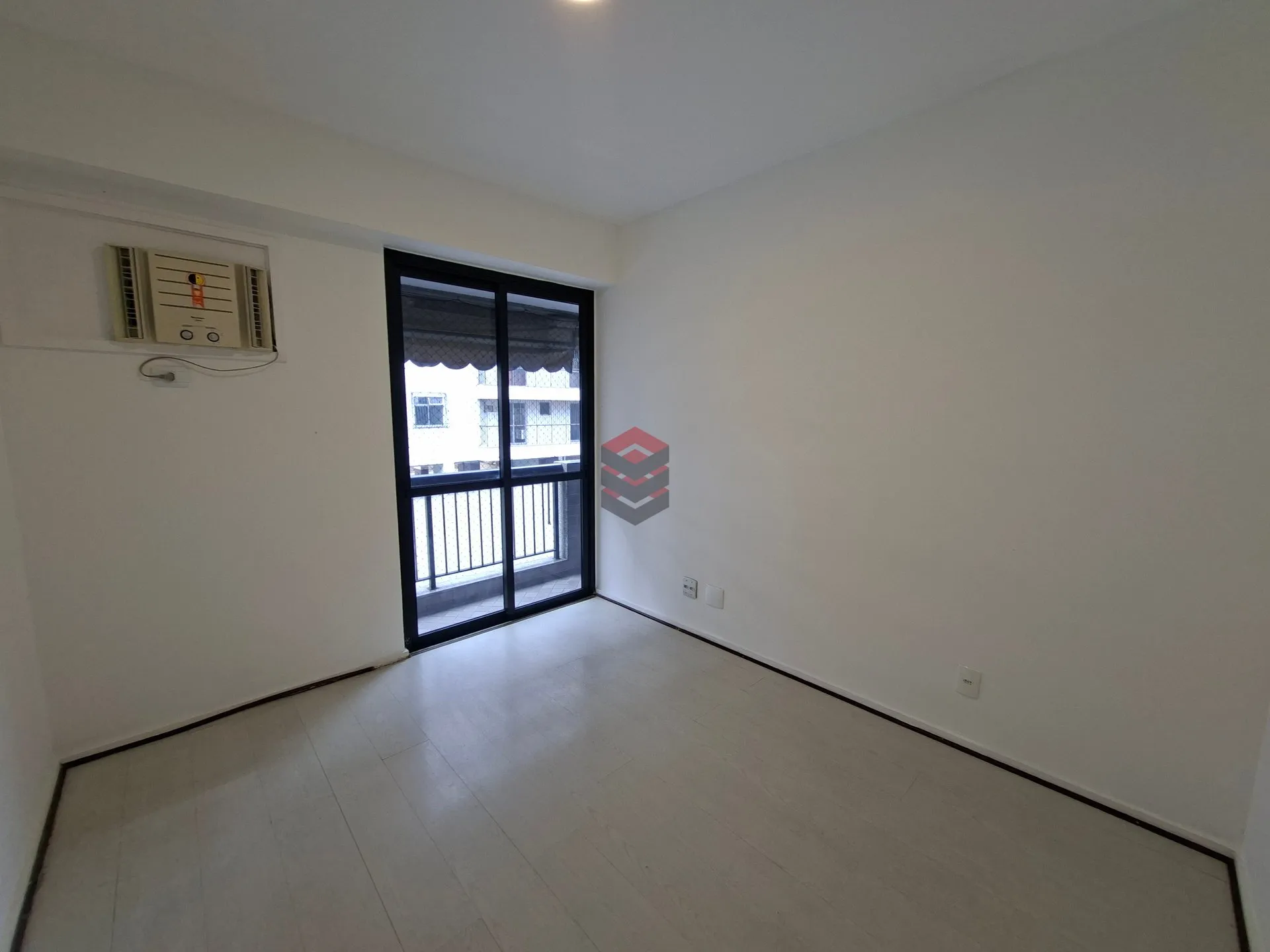 Apartment, 96 m², with a walk-in closet — photo 9