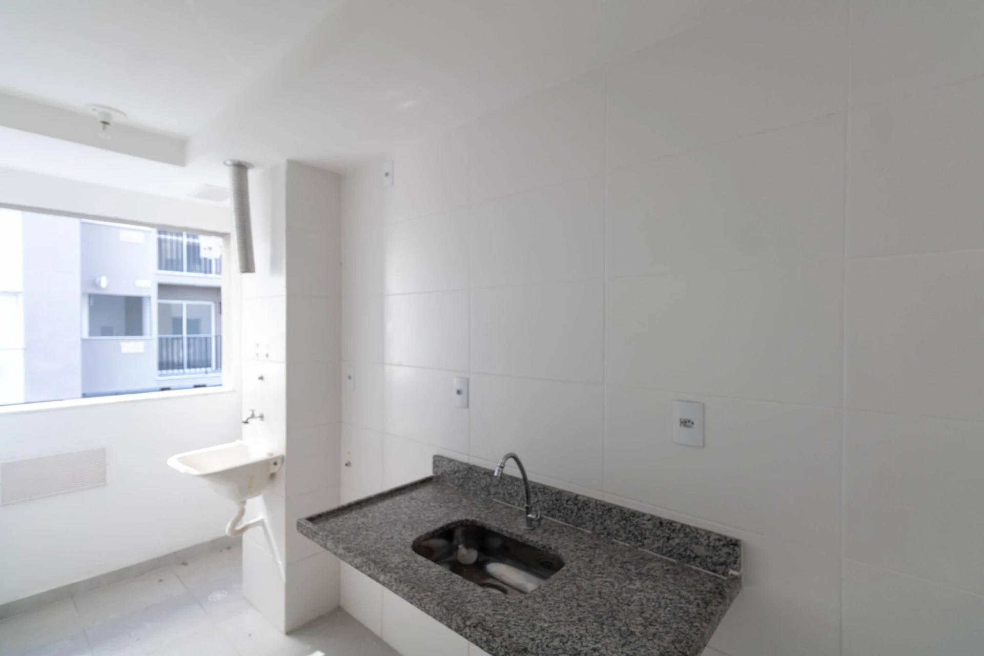 Apartment with 2 bedrooms, 1 en-suite and 1 parking spot — photo 10