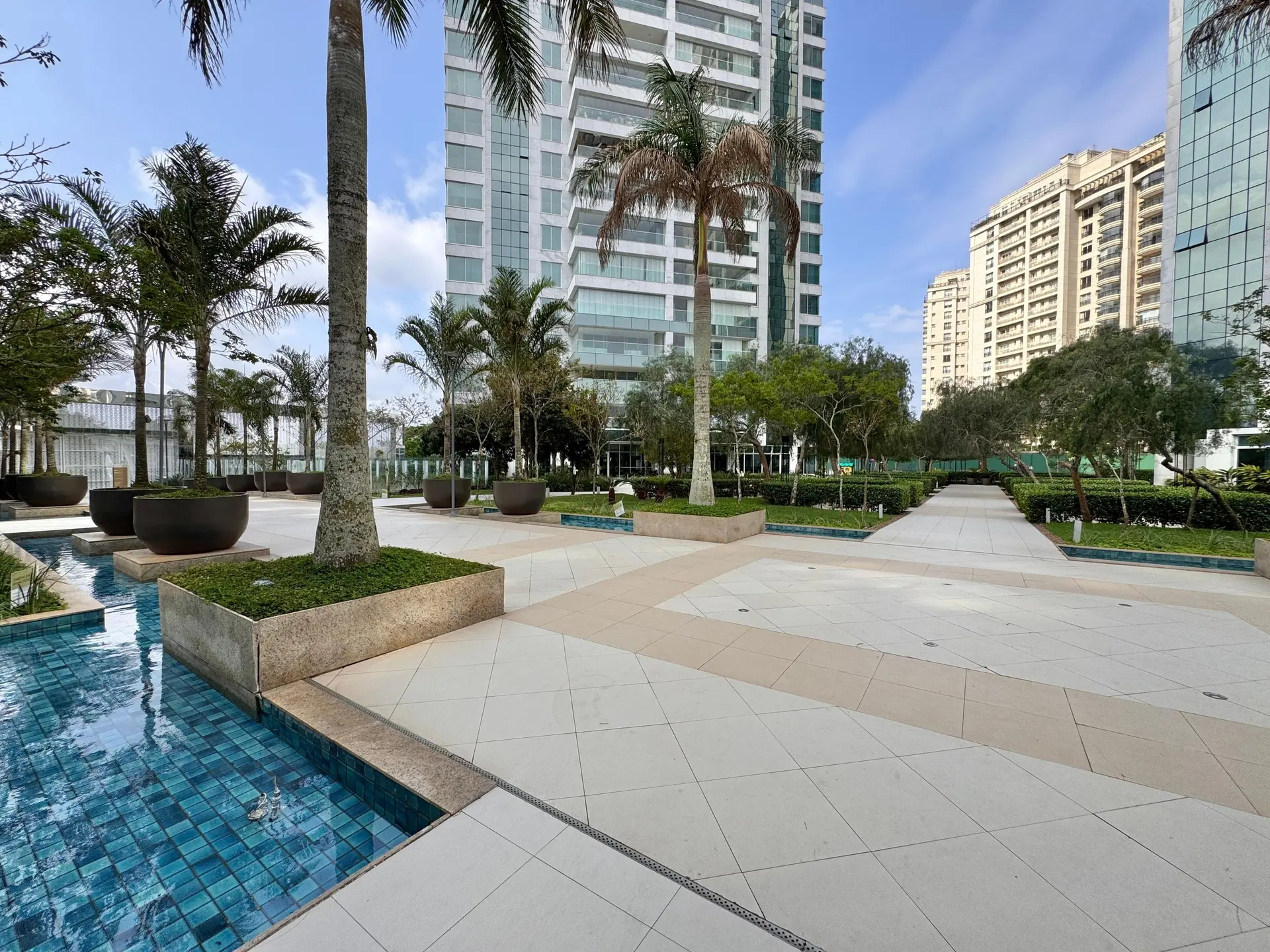 Apartamento mobiliado com 3 suítes e 4 vagas — photo 35