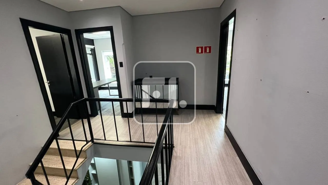 Дом с 4 спальнями, 4 ванными и 160 м² — photo 20