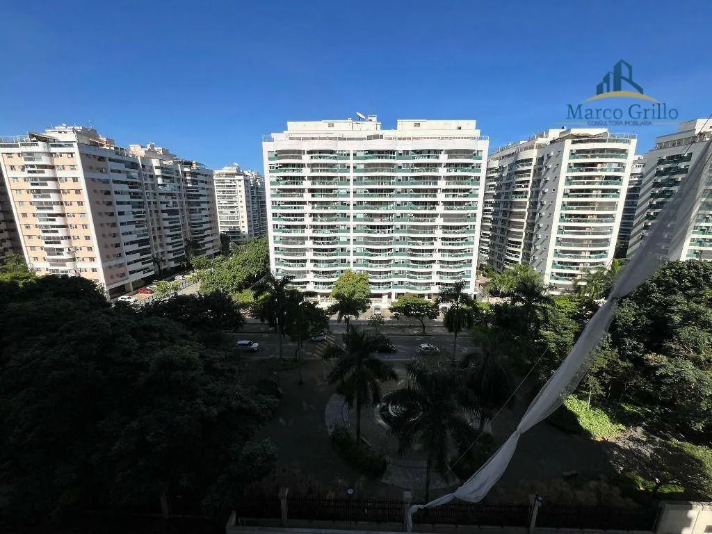Park view in a 2-bedroom apartment, 69 m² — photo 8