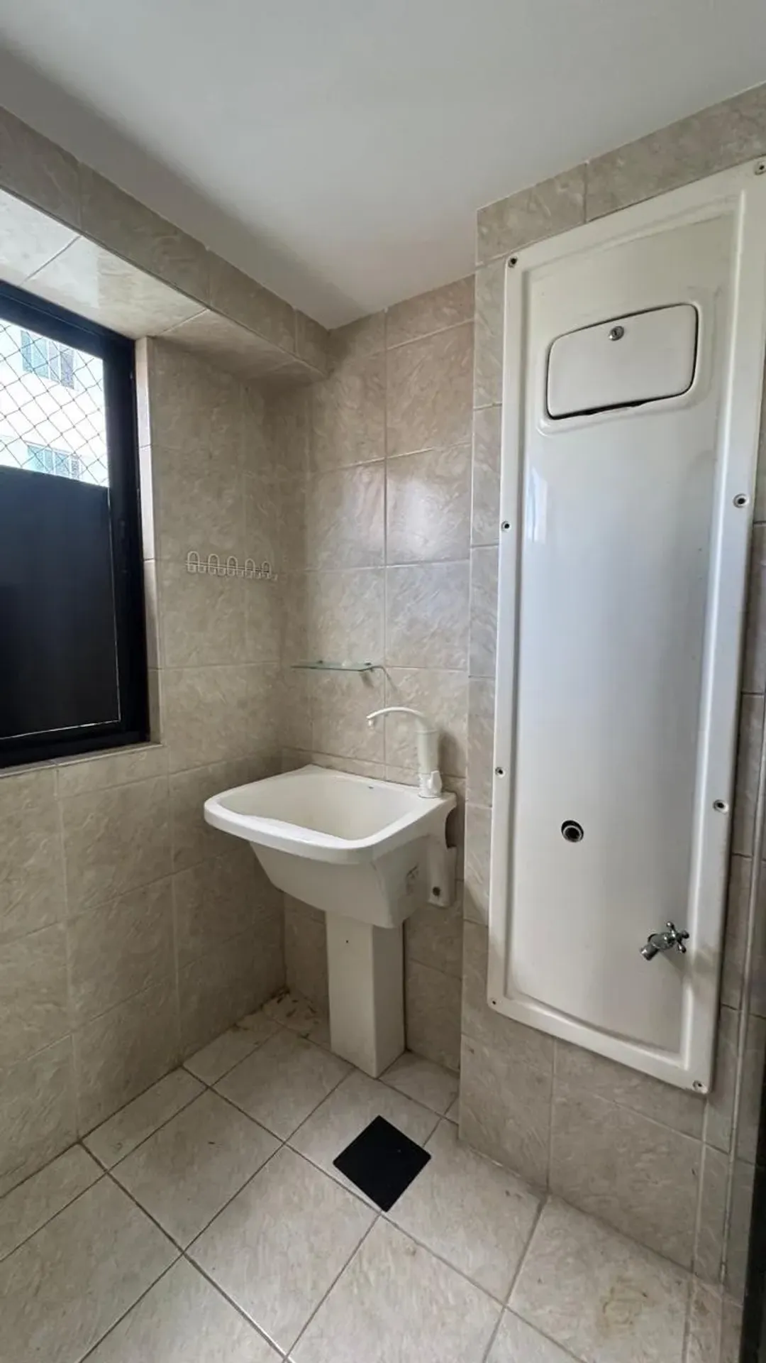 3-bedroom apartment with balcony and 2 parking spaces — photo 16