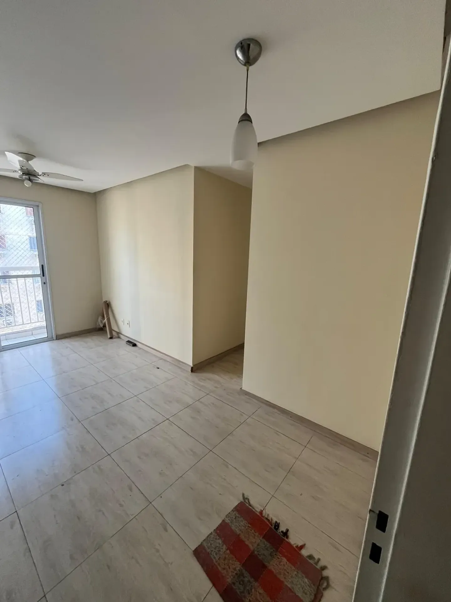 2-bedroom apartment in a building with a gym — photo 16