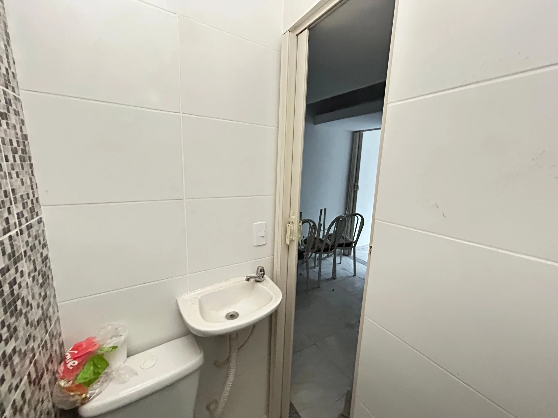 Rental studio kitnet with 1 bedroom and no parking — photo 5