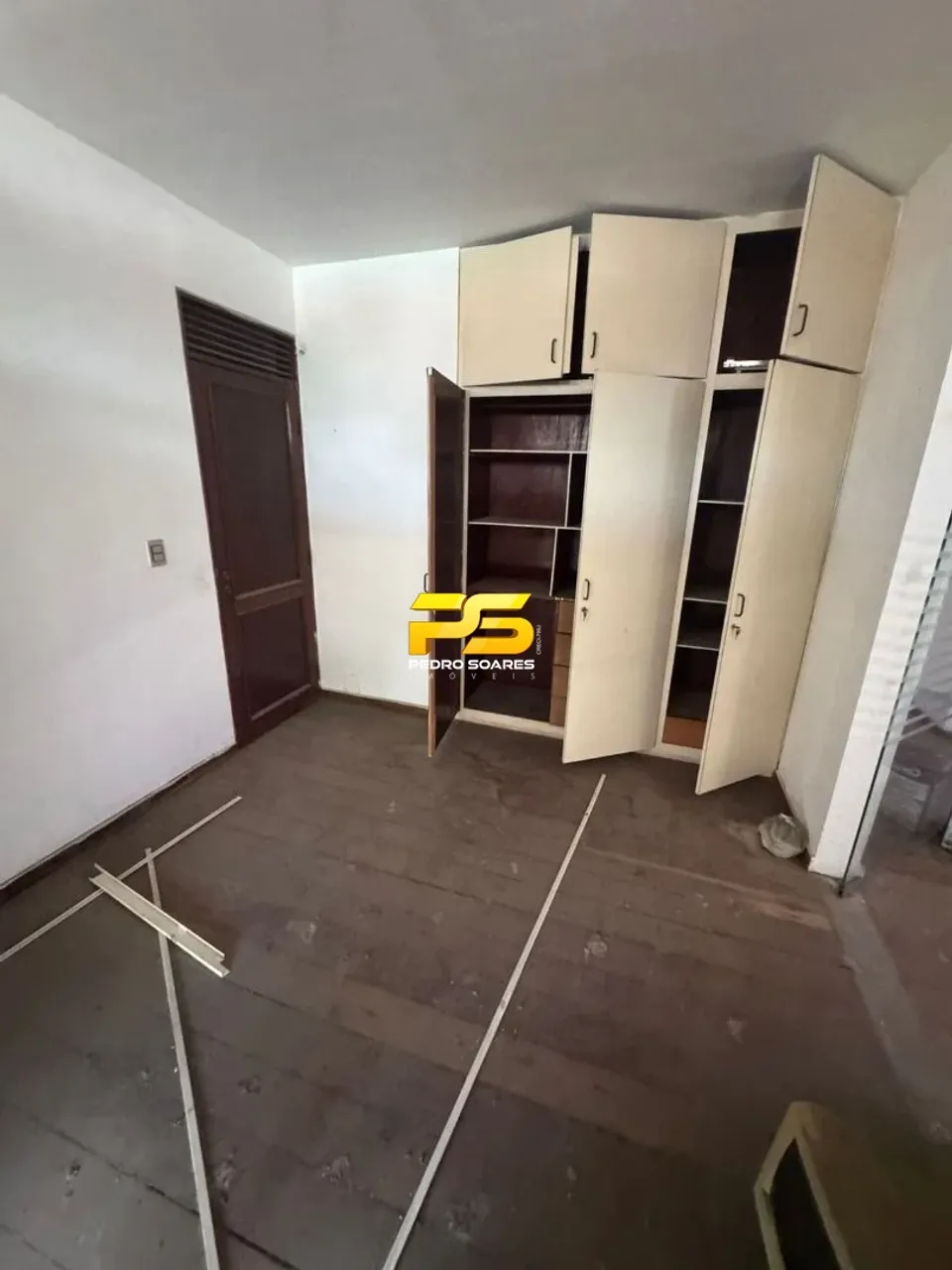 Casa para locação comercial com 5 quartos e 5 banheiros — photo 9