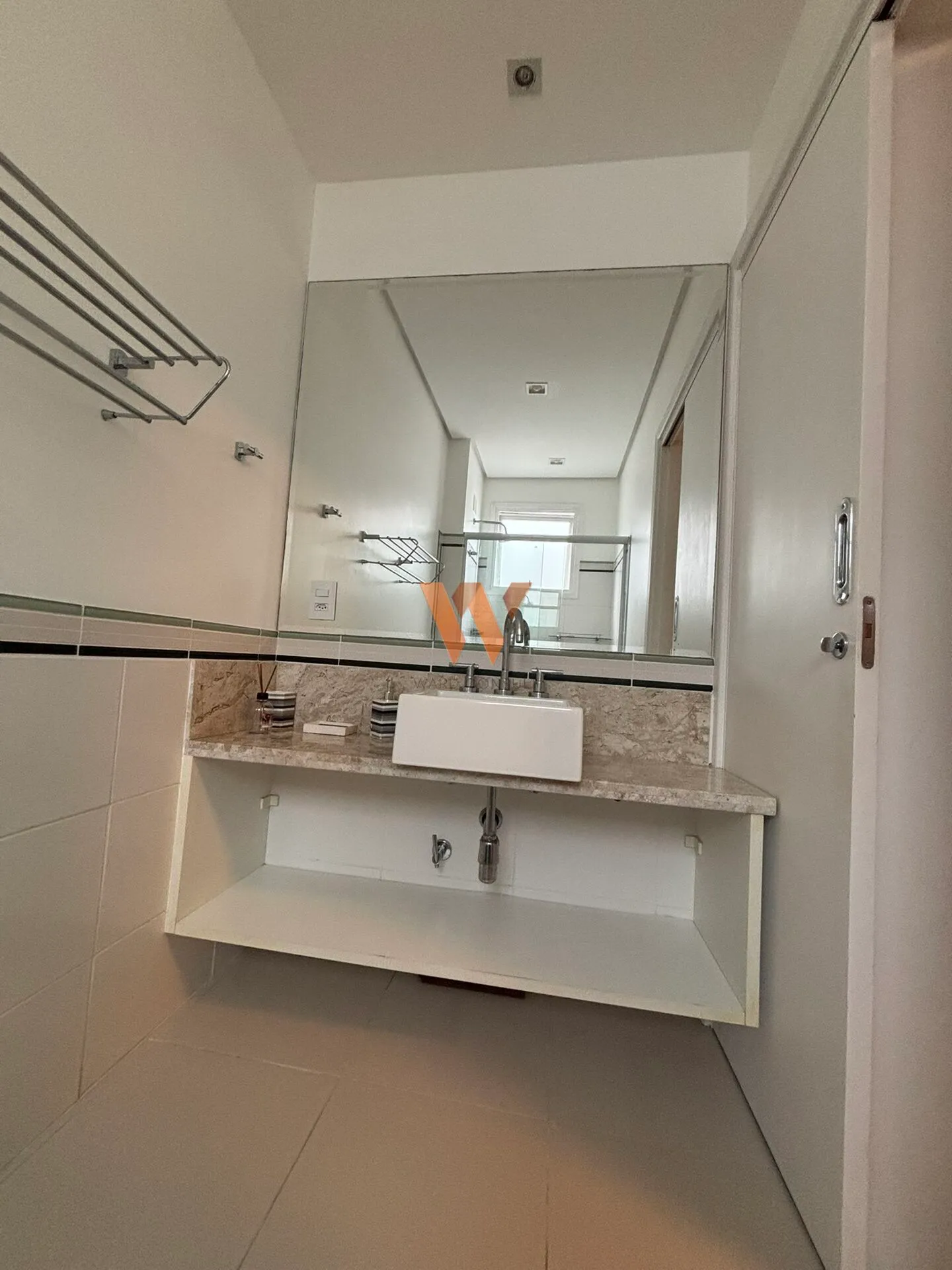 Furnished apartment with 3 en-suites and 236 m² — photo 48