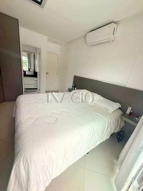 400 m² house with a glass-enclosed balcony and a bathtub — photo 7