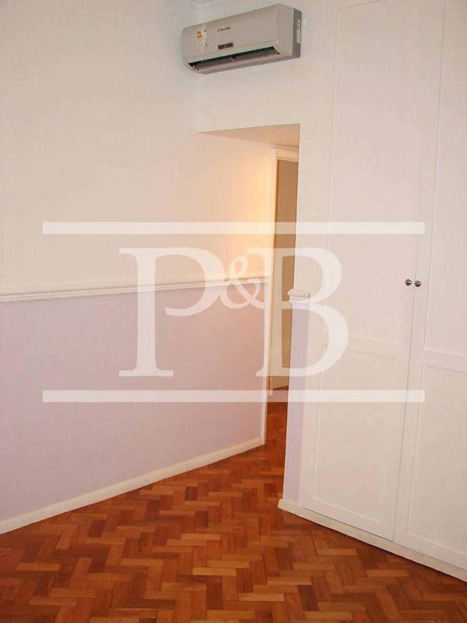 4-bedroom apartment with air conditioning — photo 20