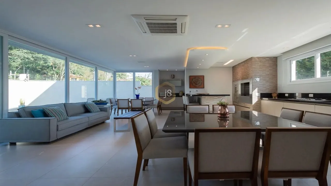 Будинок у закритому комплексі 775 м² з 4 спальнями — photo 11