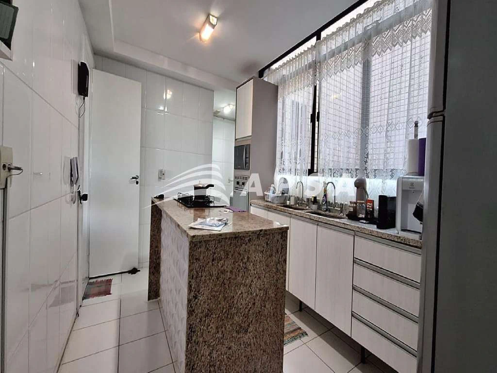 Furnished 326 m² penthouse with 4 bedrooms and 2 suites — photo 2