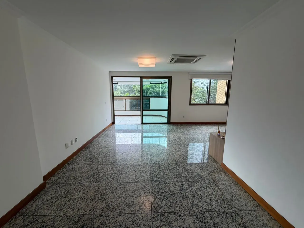 Apartamento de 166 m² com 4 quartos e 2 suítes — photo 6