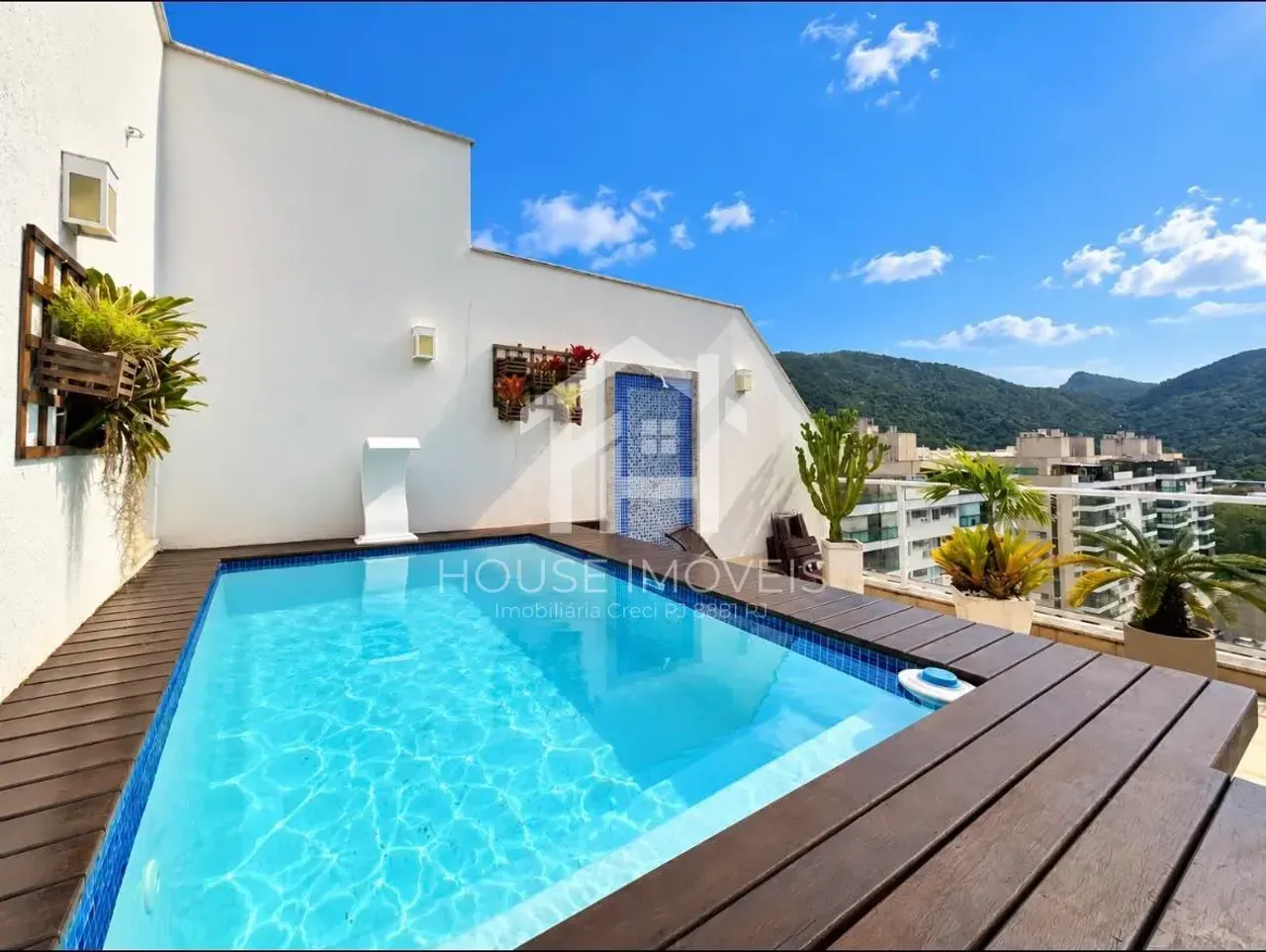 Панорамные окна и 3 спальни: квартира 150 м² — photo 13