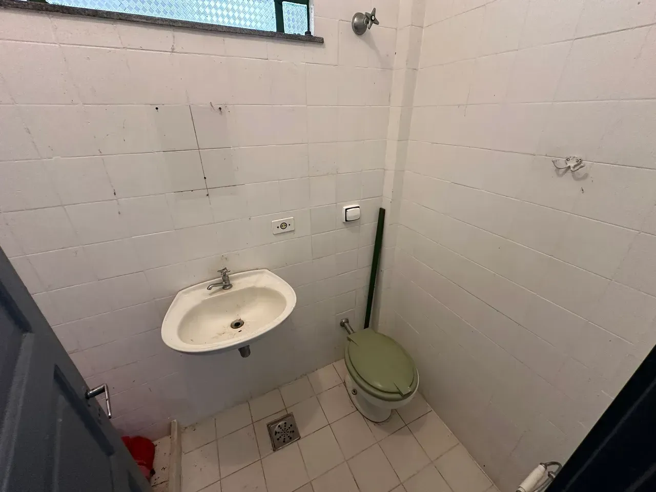 Apartamento mobiliado com 4 quartos e 4 banheiros — photo 15