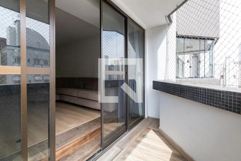 Apartamento de 4 quartos com varanda e 165 m² — photo 9