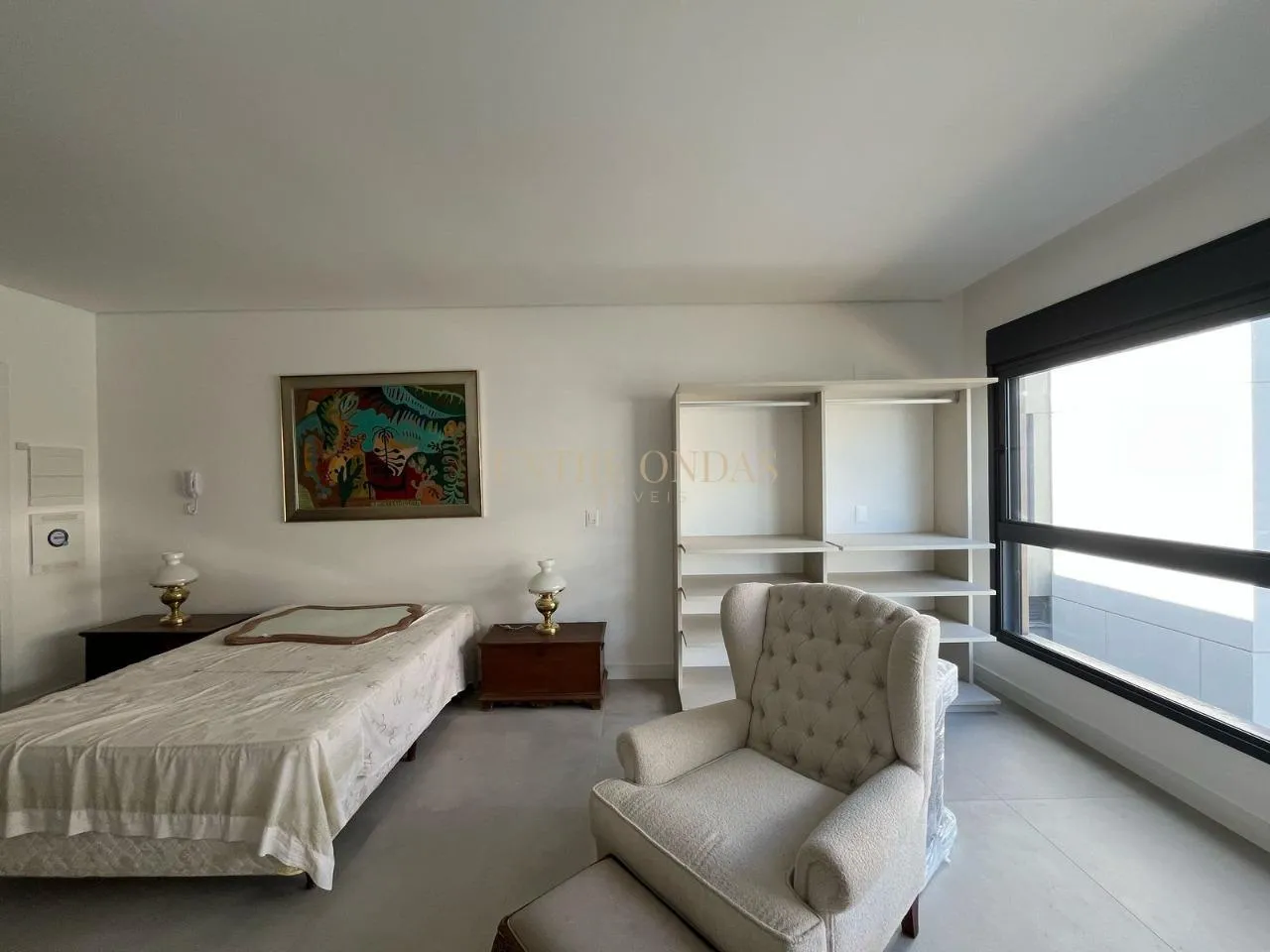Floor-to-ceiling windows in a one-bedroom apartment, 60 m² — photo 8
